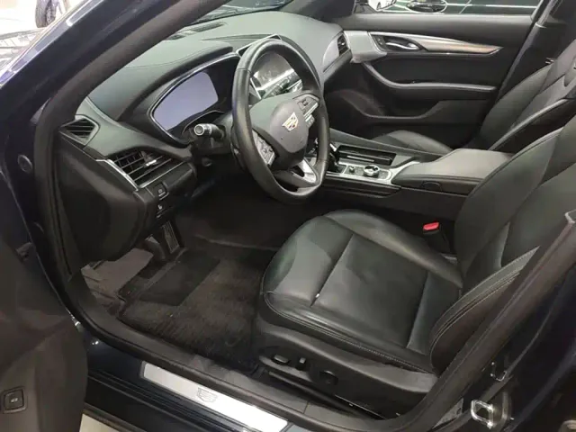 Cadillac CT5 — Фото автомобиля 14