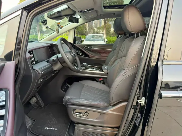 GAC Trumpchi M8 — Фото автомобиля 6