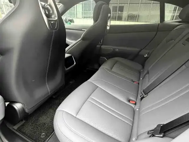 Xiaomi Auto Xiaomi YU7 2025 Extended Range AWD Pro — Фото автомобиля 5