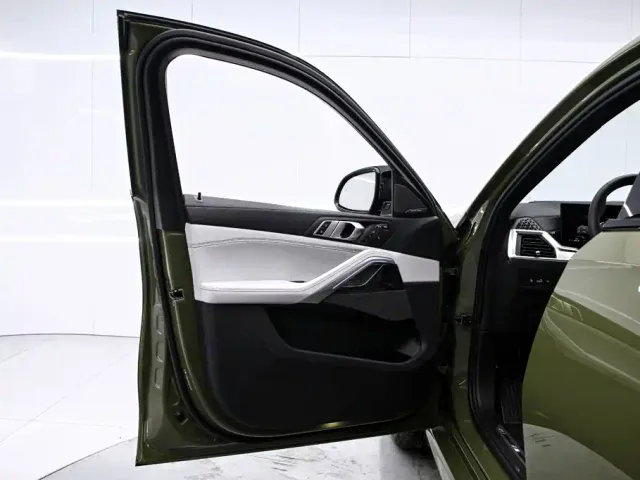 BMW X6 — Фото автомобиля 12