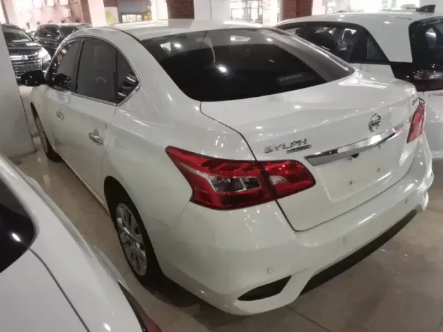 Nissan Sylphy — Фото автомобиля 4