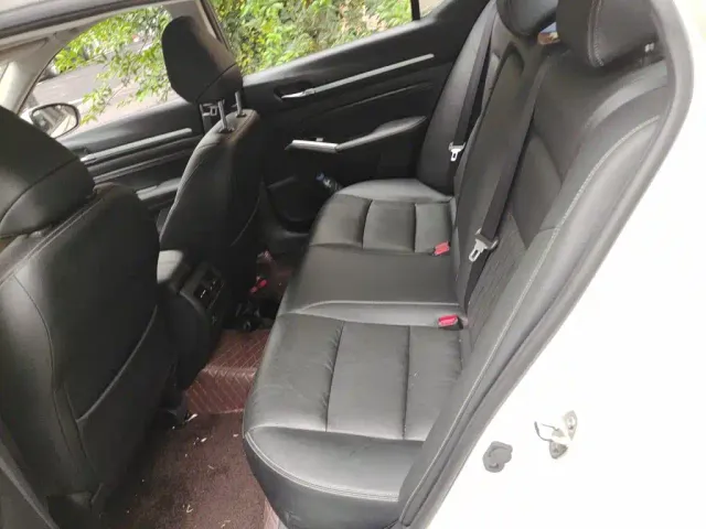 Nissan Teana — Фото автомобиля 13
