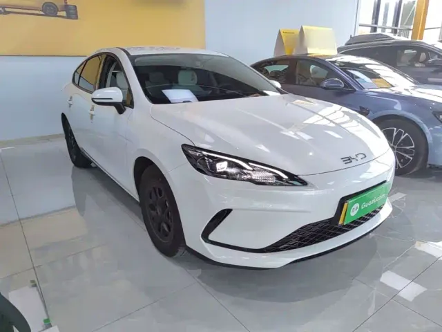 BYD Seal 05 DM-i — Фото автомобиля 3