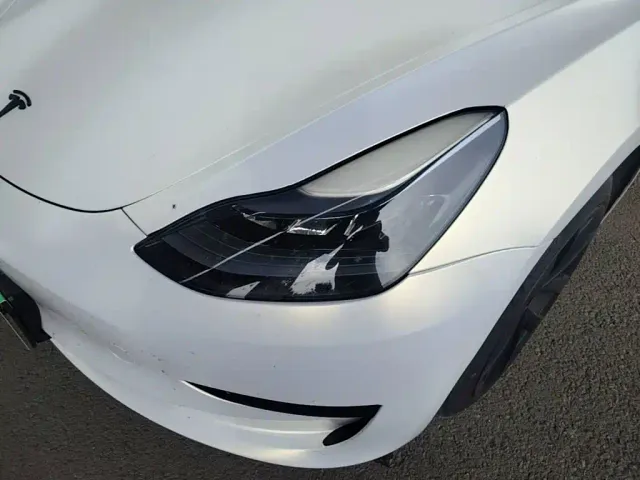 Tesla Model 3 — Фото автомобиля 23