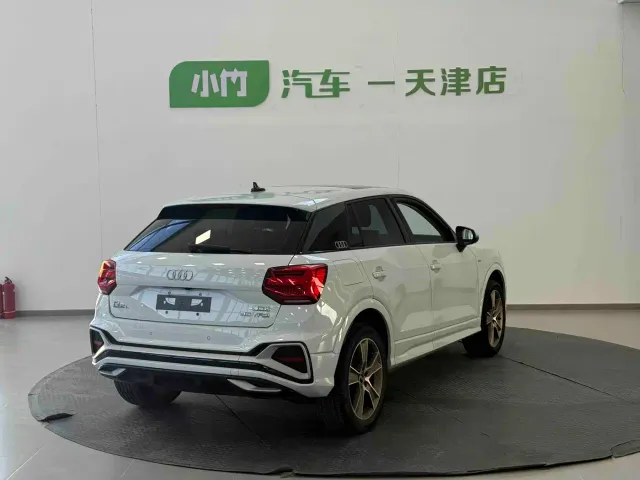 Audi Q2L — Фото автомобиля 5