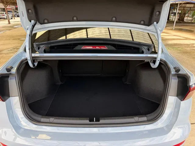 Geely Emgrand — Фото автомобиля 17