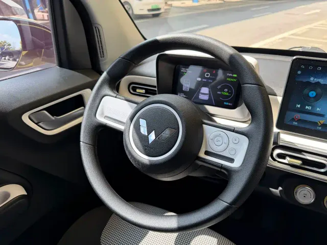 Wuling Hongguang Mini EV — Фото автомобиля 12