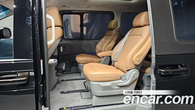 Hyundai Staria Staria 4WD Lounge 9 мест — Фото автомобиля 10