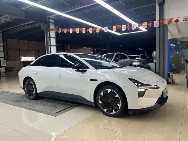 Xpeng MONA M03 — Фото автомобиля 3