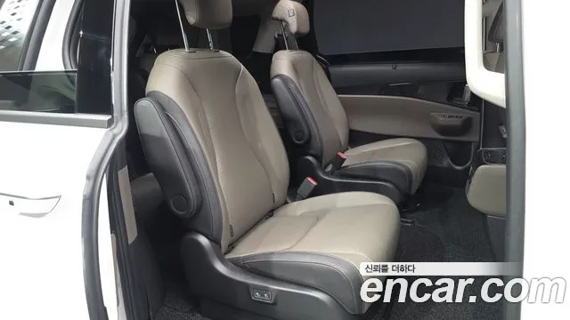 Kia Carnival 4th Gen — Фото автомобиля 18