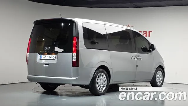 Hyundai Staria — Фото автомобиля 2