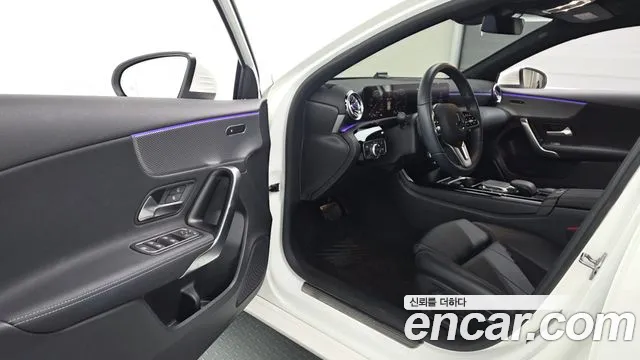 Mercedes-Benz A-Class W177 — Фото автомобиля 15
