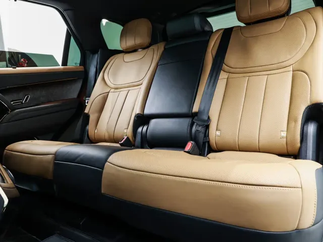 Land Rover Range Rover Sport — Фото автомобиля 12