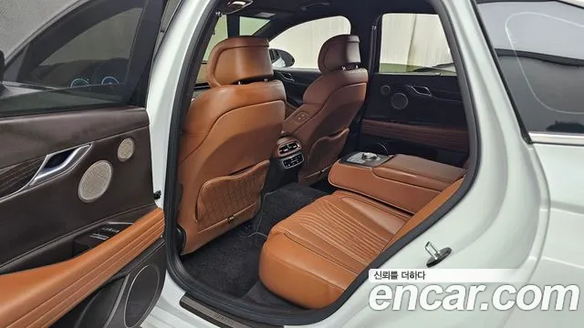 Genesis G80 Бензин 2.5 турбо 2WD — Фото автомобиля 11
