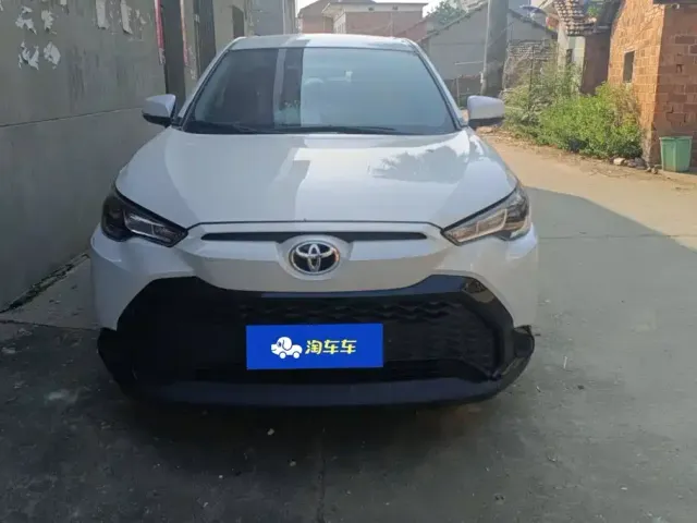 Toyota Frontlander 2023 2.0L CVT Elite Edition — Фото автомобиля 2