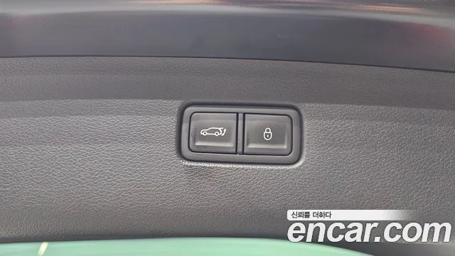 Genesis GV80 — Фото автомобиля 23