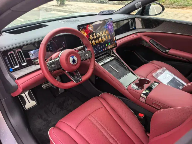 Denza Z9GT — Фото автомобиля 11