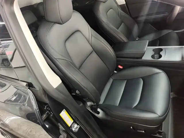 Tesla Model Y — Фото автомобиля 24
