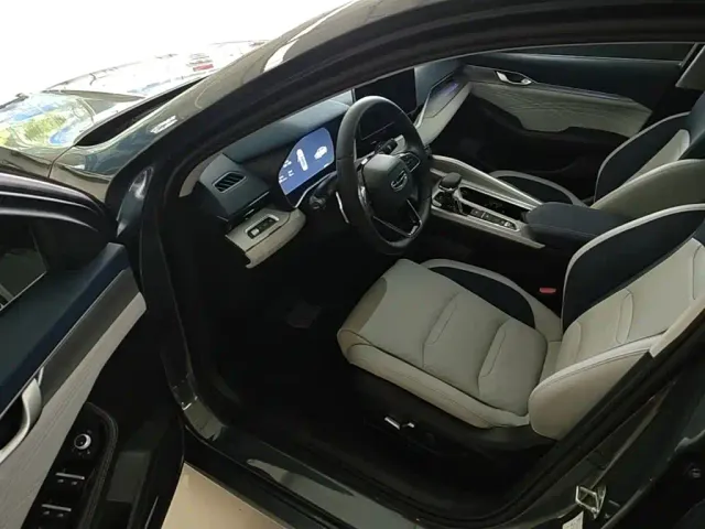 Geely Xingrui — Фото автомобиля 15