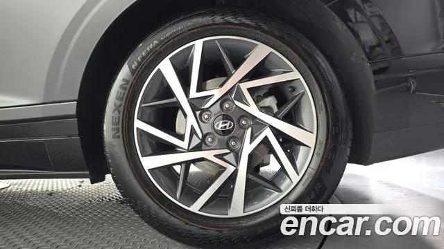 Hyundai Grandeur Grandeur (GN7) 2.5 Бензин 2WD — Фото автомобиля 19