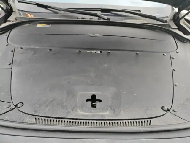 Li Auto ONE — Фото автомобиля 10