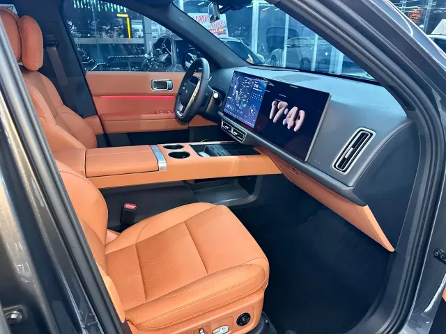 Li Auto L6 — Фото автомобиля 13