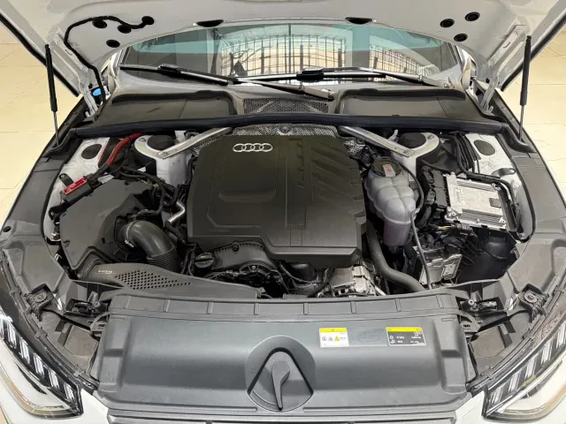 Audi A4L — Фото автомобиля 9
