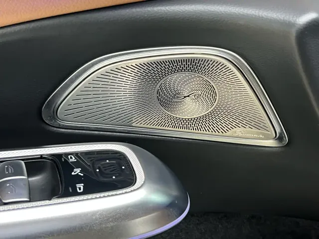 Mercedes-Benz E-Class — Фото автомобиля 18