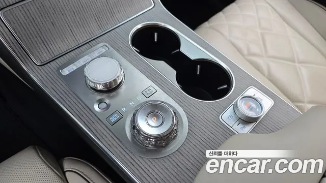 Genesis GV80 — Фото автомобиля 12