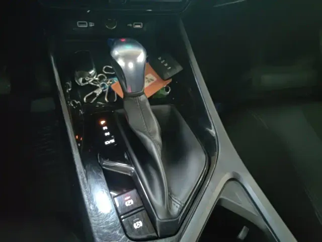 Roewe i5 — Фото автомобиля 13