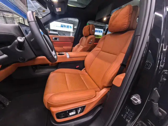 Li Auto L7 — Фото автомобиля 5