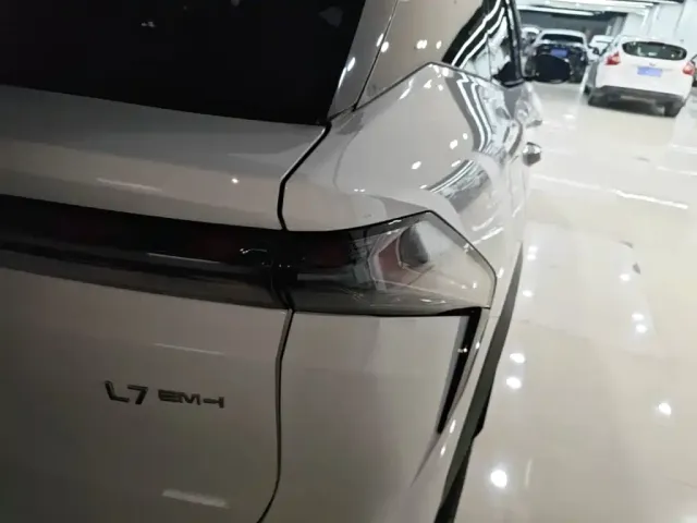 Geely Galaxy L7 — Фото автомобиля 7