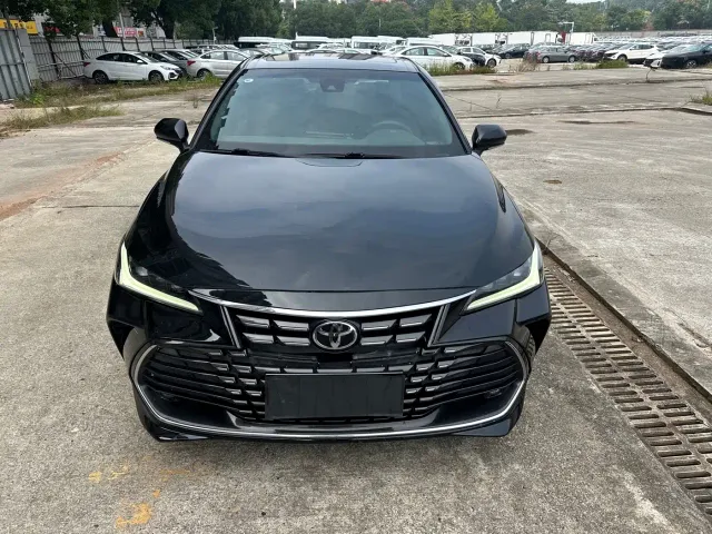 Toyota Avalon — Фото автомобиля 3