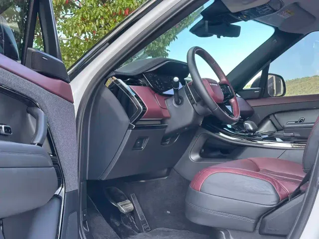 Land Rover Range Rover Sport — Фото автомобиля 9