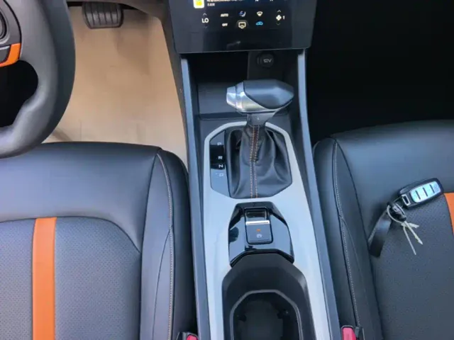 Dongfeng Yixuan — Фото автомобиля 13