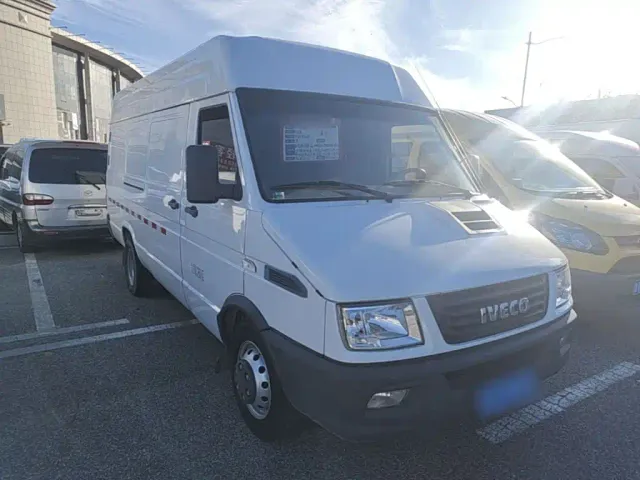 Iveco Daily — Фото автомобиля 3