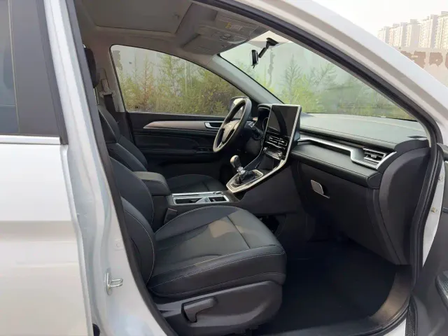 Haval M6 — Фото автомобиля 12