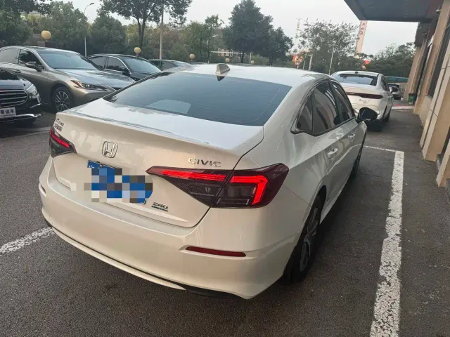 Honda Civic — Фото автомобиля 2