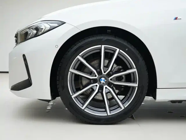 BMW 3 Series — Фото автомобиля 14