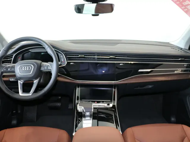 Audi Q7 — Фото автомобиля 7