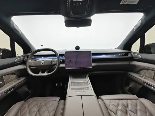 Nio ES8 — Фото автомобиля 3