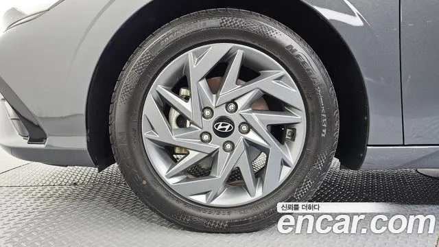 Hyundai AVANTE — Фото автомобиля 5