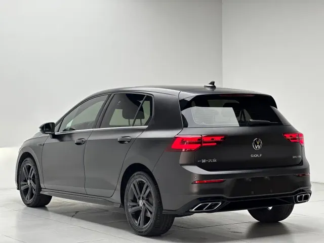 Volkswagen Golf — Фото автомобиля 6