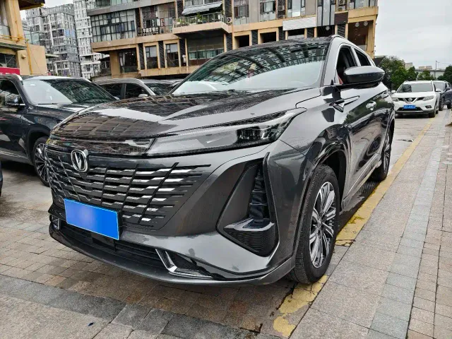 Фотография автомобиля — Changan CS75 Plus