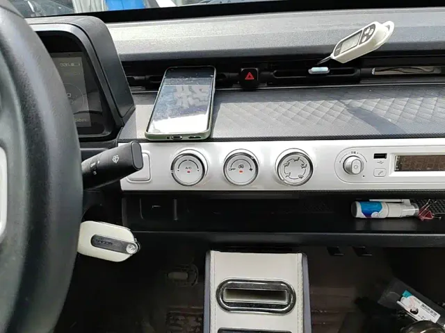 Wuling Hongguang Mini EV — Фото автомобиля 12