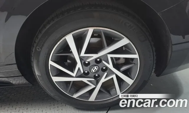 Hyundai Grandeur GN7 — Фото автомобиля 6