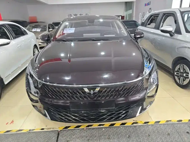 Wuling Starlight — Фото автомобиля 2