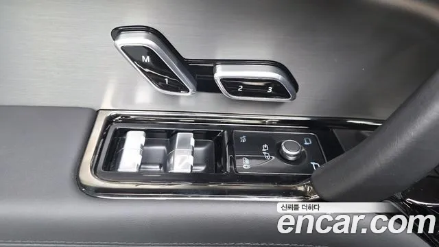 Land Rover Range Rover Sport — Фото автомобиля 25