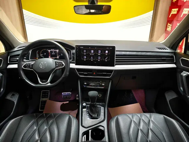 Volkswagen Tiguan L — Фото автомобиля 8