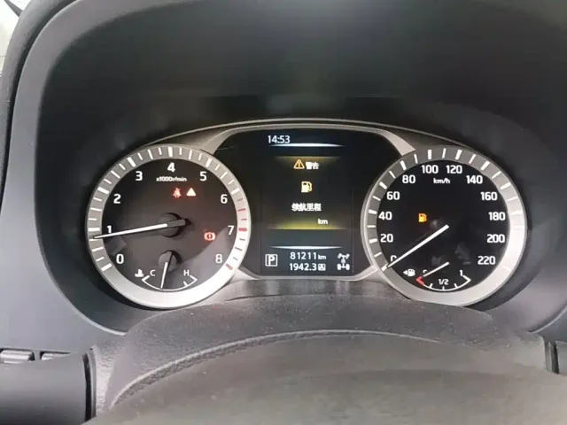 Nissan Navara — Фото автомобиля 11